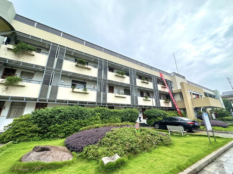 余姚市舜水中学教学楼