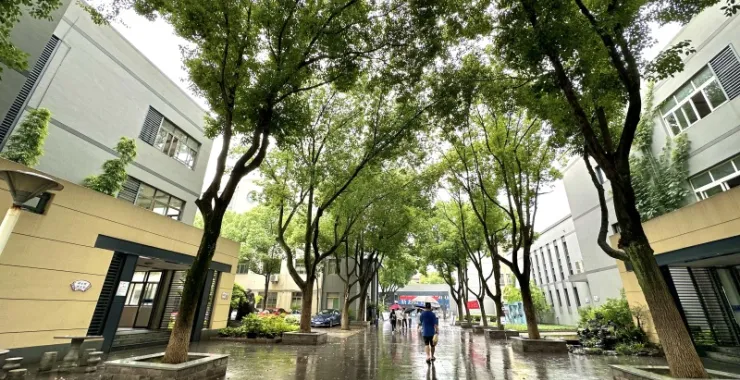 余姚市舜水中学教学楼