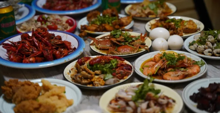 美食拼盘自助餐龙虾红烧肉海鲜
