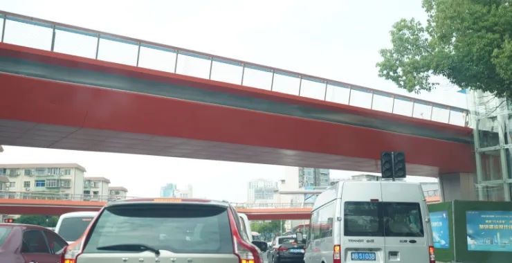 宁波马路车辆车流