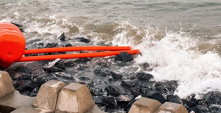广西北海海沙滩日落晚霞海水浪花海边