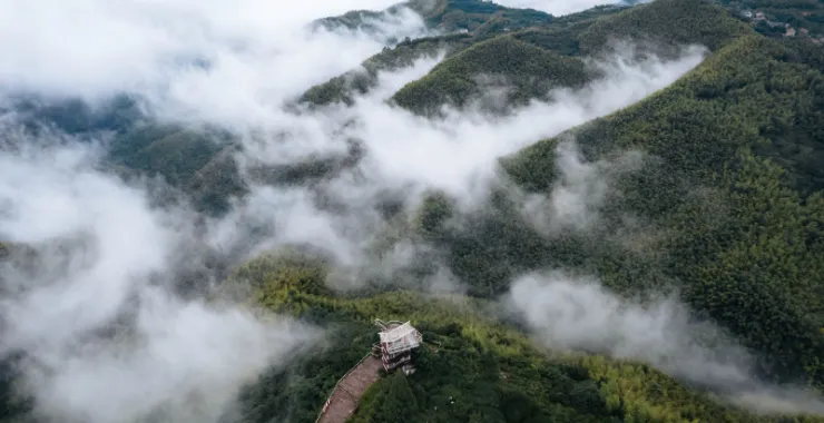 余姚白鹿观景台云海大山里山间云雾缭绕清晨美景航拍俯瞰山路群山青山绿树