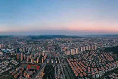 余姚城区公路高楼建筑高空落日夕阳日出朝阳青山绿水俯瞰城市航拍全貌全景