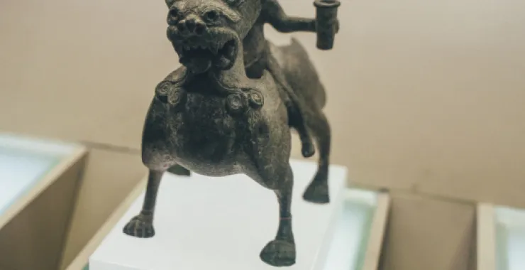 余姚博物馆展品文物青铜辟邪