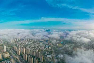 蓝天白云余姚姚城航拍俯瞰云海云雾缭绕全景城区城市全景